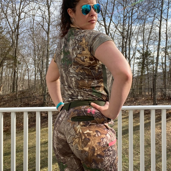 Under Armor Camouflage pants size 8 - Picture 3 of 9